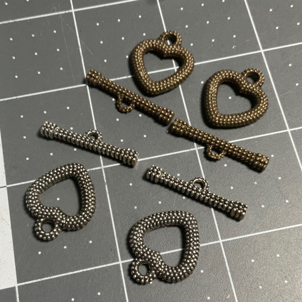 Findings: 4 vintage Heart T-Clasp